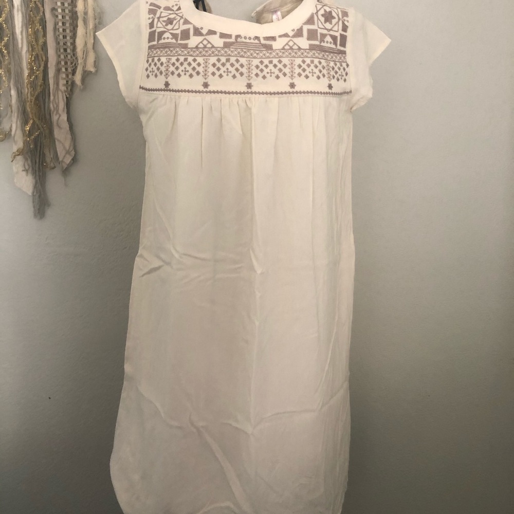 Xhilaration dress, cream dress with pockets.